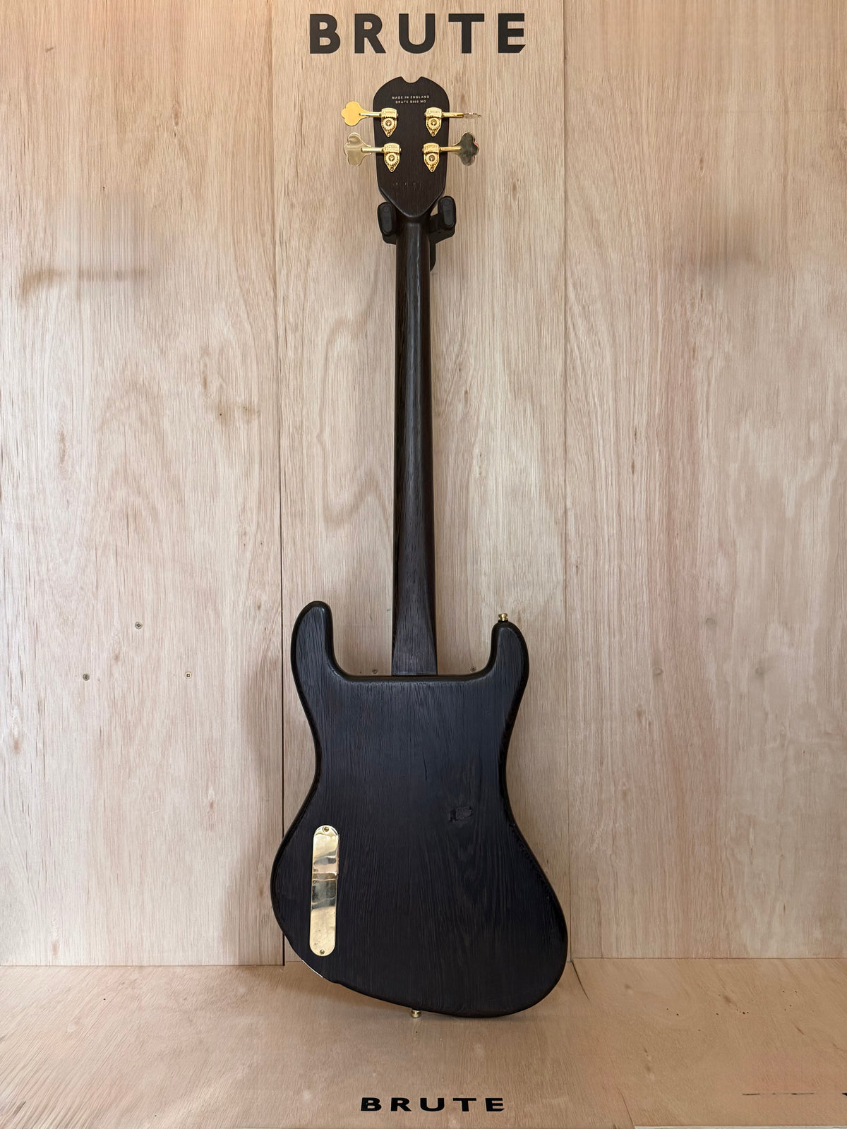 BRUTE - MO BASS